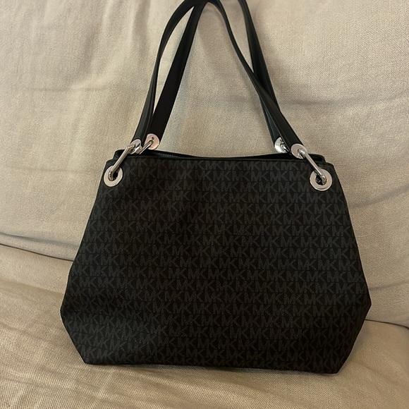 Pre Loved Michael Kors Auth Monogram Canvas and Leather - Picture 14 of 14